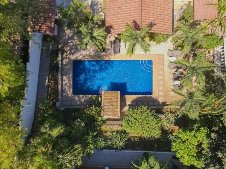 Hotel Flores