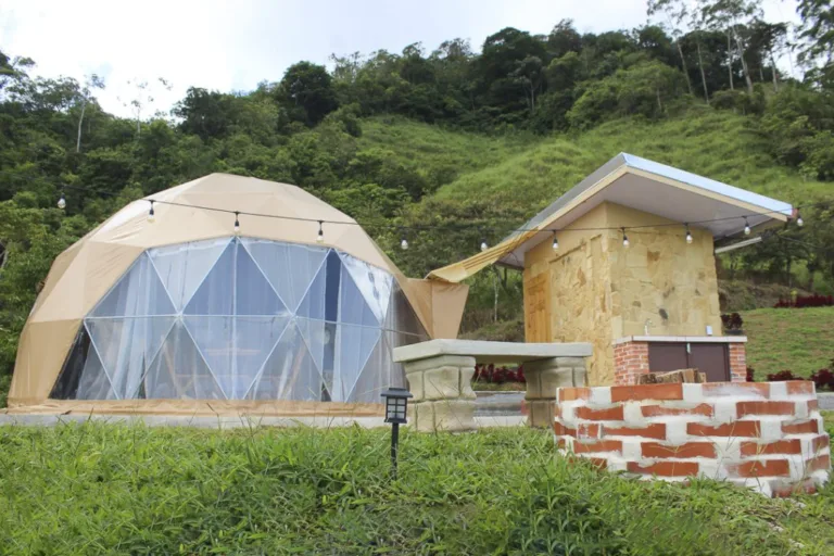 Las Colinas Glamping Turrialba